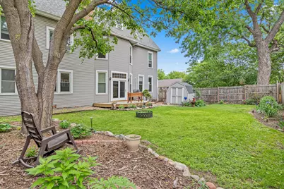 228 Victoria Street N, Saint Paul, MN 55104 - Photo 2