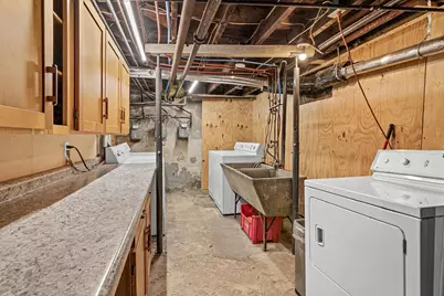 228 Victoria Street N, Saint Paul, MN 55104 - Photo 26