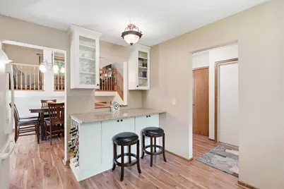 10045 Hemlock Lane N, Maple Grove, MN 55369 - Photo 8