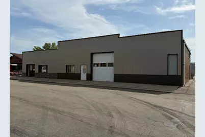 101 S McKenzie Street, Luverne, MN 56156 - Photo 2