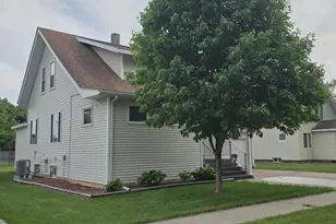 562 South St, Wabasso, MN 56293 - Photo 2