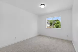 714 E Hawthorne Ave E, Saint Paul, MN 55106 - Photo 12