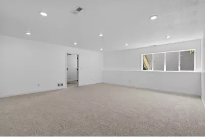 714 E Hawthorne Avenue E, Saint Paul, MN 55106 - Photo 16