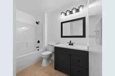 714 E Hawthorne Avenue E, Saint Paul, MN 55106 - Photo 24