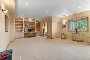 4648 Allendale Dr, White Bear Lake, MN 55127 - Photo 40
