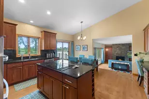 4648 Allendale Dr, White Bear Lake, MN 55127 - Photo 12