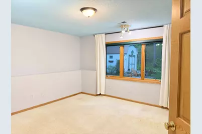 2533 Montana Avenue E, Maplewood, MN 55119 - Photo 26