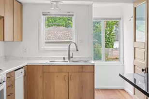 1221 4th St E, Saint Paul, MN 55106 - Photo 18