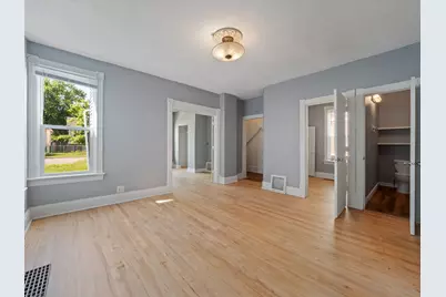 937 Thomas Avenue, Saint Paul, MN 55104 - Photo 4