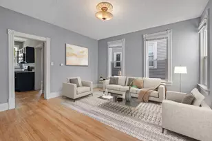 937 Thomas Ave, Saint Paul, MN 55104 - Photo 2