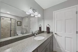 7400 Edinborough Way, Edina, MN 55435 - Photo 18