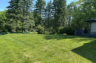 765 Rose Pl, Roseville, MN 55113 - Photo 6