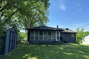 765 Rose Pl, Roseville, MN 55113 - Photo 4