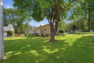 1709 6th St SW, Willmar, MN 56201 - Photo 8
