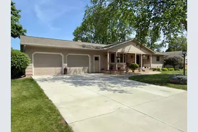 1709 6th Street SW, Willmar, MN 56201 - Photo 2