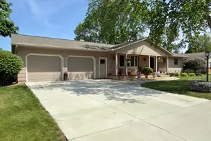 1709 6th St SW, Willmar, MN 56201 - Photo 2