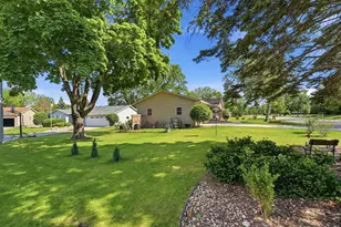 1709 6th St SW, Willmar, MN 56201 - Photo 2