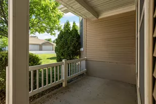 909 Bahls Dr, Hastings, MN 55033 - Photo 2
