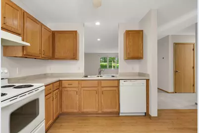 909 Bahls Drive, Hastings, MN 55033 - Photo 6