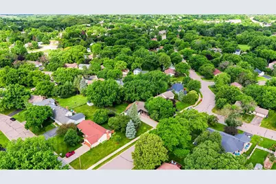 8009 W 104th Street, Bloomington, MN 55438 - Photo 26
