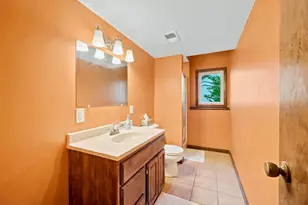8009 W 104th St, Bloomington, MN 55438 - Photo 18