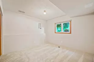 8009 W 104th St, Bloomington, MN 55438 - Photo 16