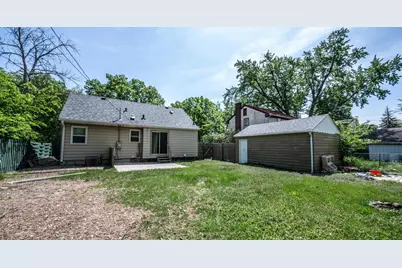 4151 Xenia Avenue N, Robbinsdale, MN 55422 - Photo 2