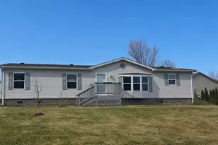 908 Trailview St, Bovey, MN 55709 - Photo 2