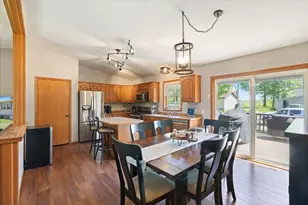 404 Hartley St, Coleraine, MN 55722 - Photo 8