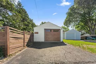 610 7th Ave S, Hopkins, MN 55343 - Photo 18