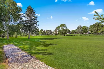 408 21st Street SE, Willmar, MN 56201 - Photo 2