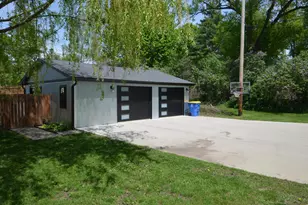 302 N Washington Ave, Battle Lake, MN 56515 - Photo 8