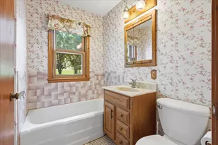 568 Shryer Ave W, Roseville, MN 55113 - Photo 14