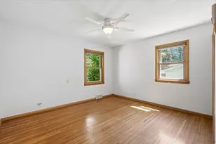 568 Shryer Ave W, Roseville, MN 55113 - Photo 10