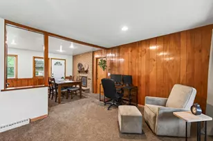 6102 Hampshire Ave N, Crystal, MN 55428 - Photo 8