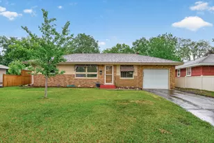 6102 Hampshire Ave N, Crystal, MN 55428 - Photo 1