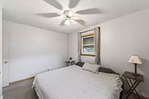 6102 Hampshire Ave N, Crystal, MN 55428 - Photo 20