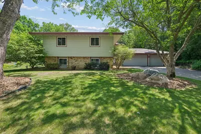 3203 Red Oak Circle S, Burnsville, MN 55337 - Photo 4