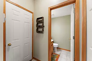 1610 Woodlynn Ave, Maplewood, MN 55109 - Photo 16