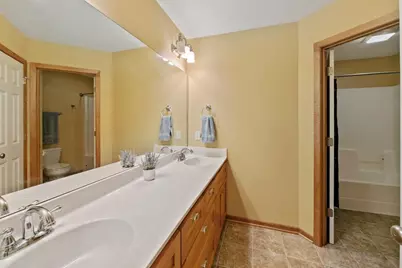 2297 Fieldstone Curve, Woodbury, MN 55129 - Photo 18