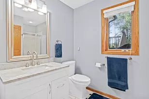 1570 Lakeview Curve, Eagan, MN 55122 - Photo 14