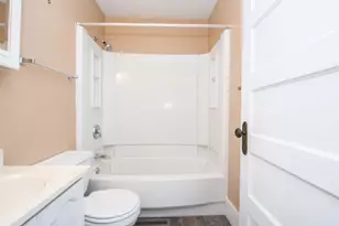 1007 11th St N, Fargo, ND 58102 - Photo 22