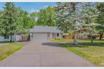 1065 89th Avenue NE, Blaine, MN 55434 - Photo 2