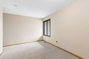 1318 Landmark Trail N, Hopkins, MN 55343 - Photo 28