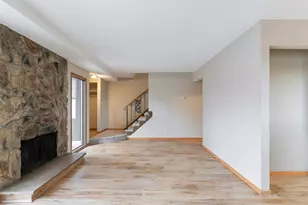 1318 Landmark Trail N, Hopkins, MN 55343 - Photo 10