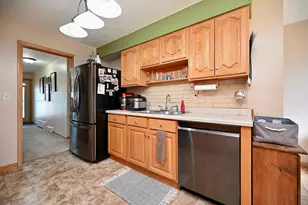 308 Emherst St, Winona, MN 55987 - Photo 8
