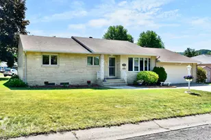 308 Emherst St, Winona, MN 55987 - Photo 1