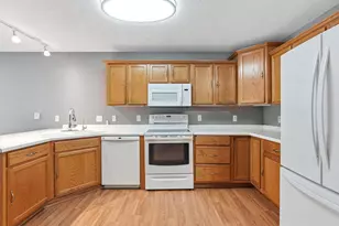 2206 Foxglove Way, Hudson, WI 54016 - Photo 8
