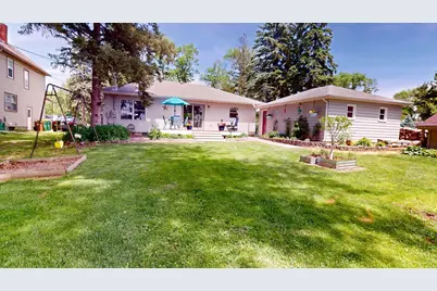 110 Hawthorne Street W, Albert Lea, MN 56007 - Photo 30