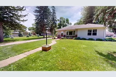 110 Hawthorne Street W, Albert Lea, MN 56007 - Photo 32